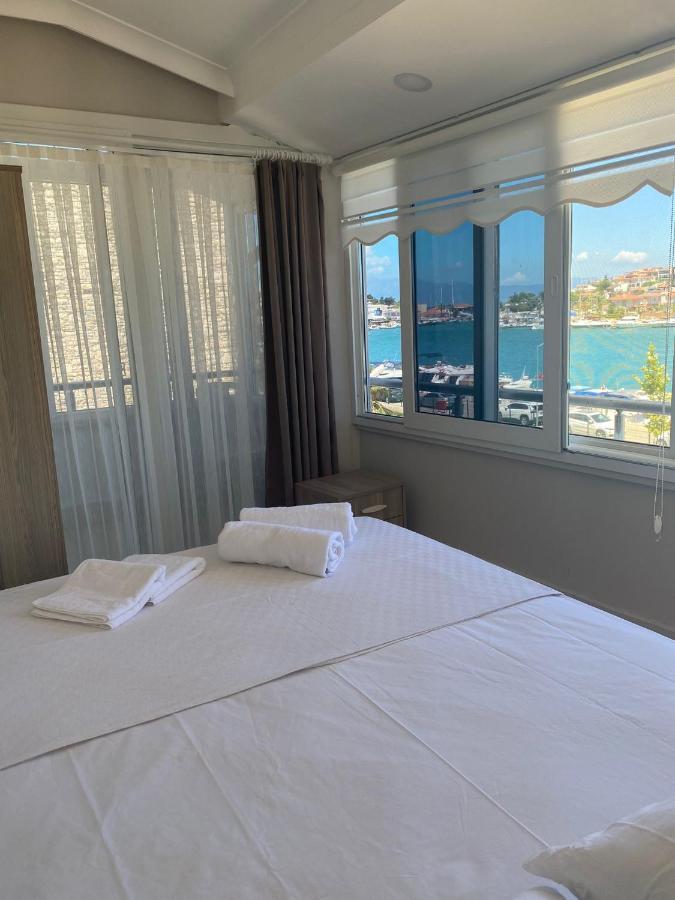 Venues Park Apart Suites Cesme Bagian luar foto
