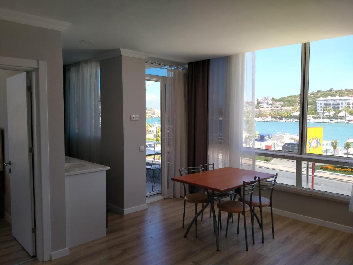 Venues Park Apart Suites Cesme Bagian luar foto