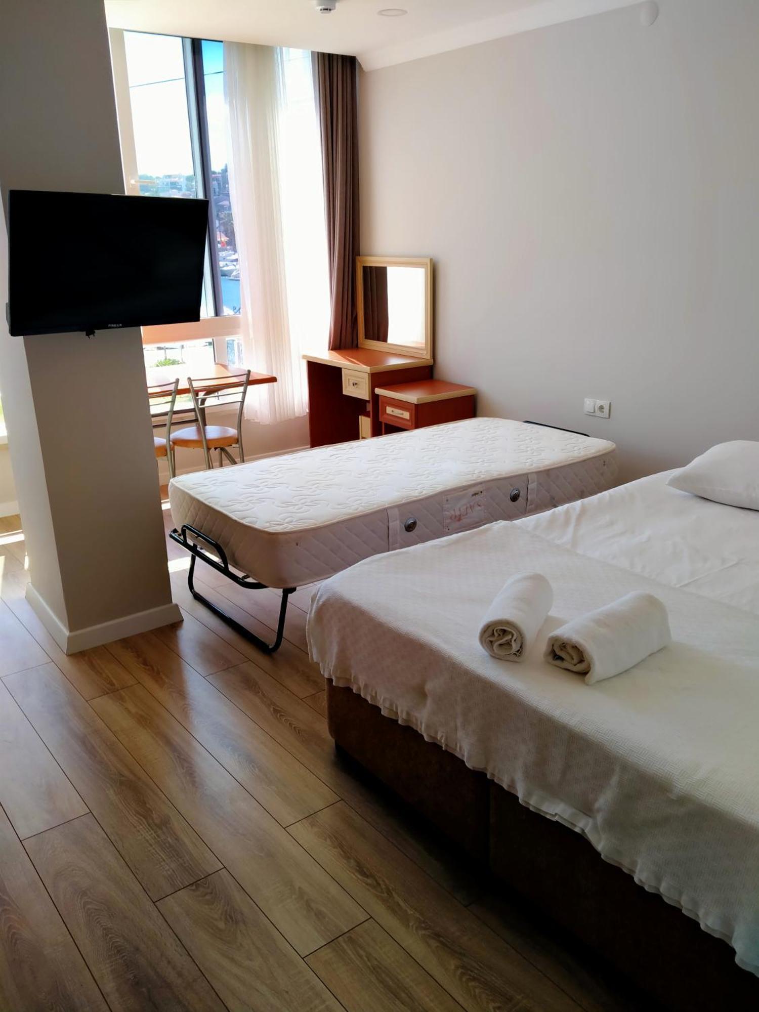 Venues Park Apart Suites Cesme Ruang foto