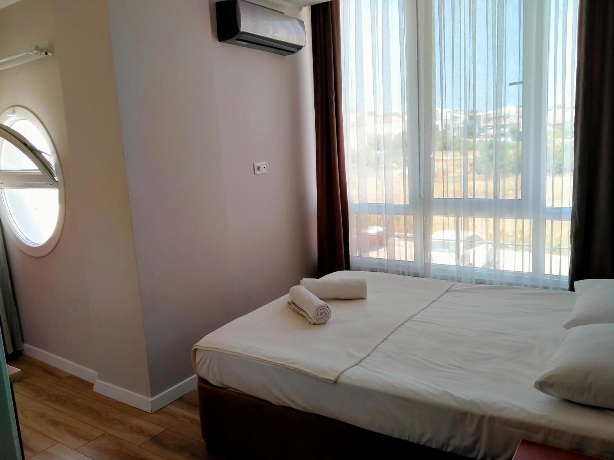 Venues Park Apart Suites Cesme Bagian luar foto